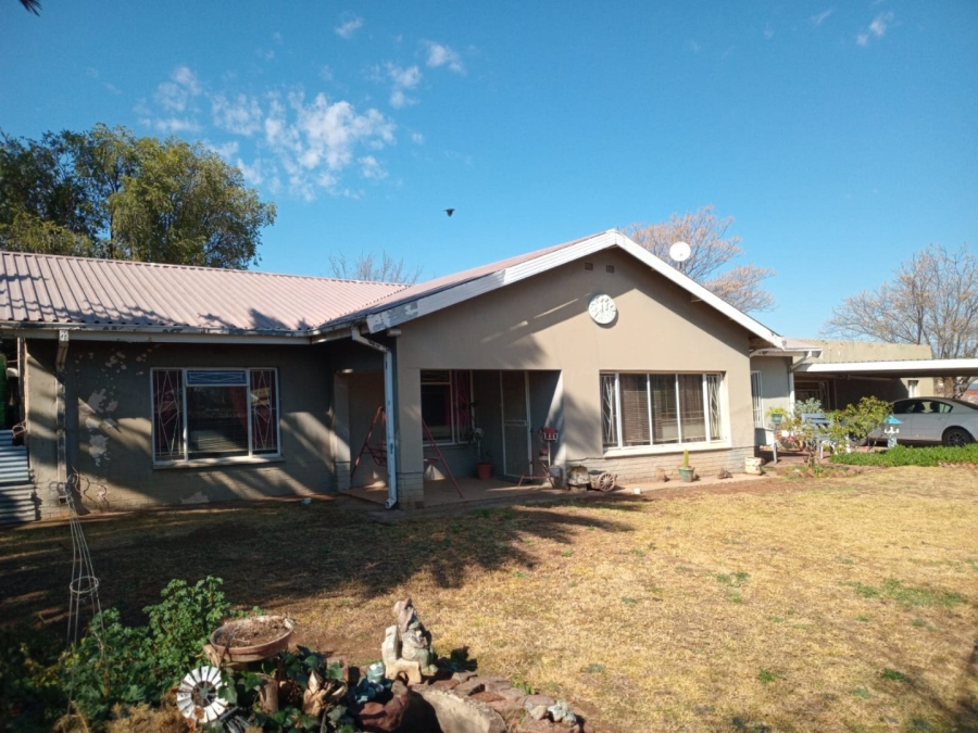 4 Bedroom Property for Sale in Christiana North West